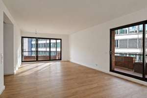 Charmante 3-Zimmer-Wohnung mitten im Herzen der Stadt – Die vollständige Adresse der Immobilie erhältst du vom Anbieter., 40210 Stadtmitte, Düsseldorf – Vorschaubild 2