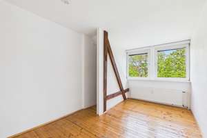 Absolute Rarität I Dachgeschossjuwel mit Terrasse & Blick auf St. Ursula in Bestlage von Schwabing – Die vollständige Adresse der Immobilie erhältst du vom Anbieter., 80803 Münchner Freiheit, München – Vorschaubild 12