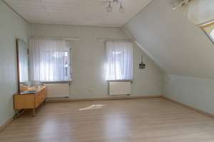 7 Zimmer plus Ausbaureserve – Die vollständige Adresse der Immobilie erhältst du vom Anbieter., 74177 Bad Friedrichshall – Vorschaubild 6