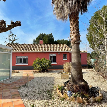 Chalet mit 3 Schlafzimmern in Tortosa zu verkaufen.
