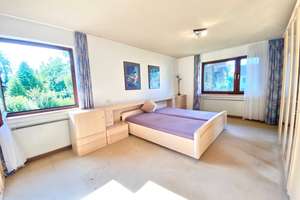 Charmantes, großzügiges 8,5 Zimmer-Einfamilienhaus mit schönem Garten und mehreren Terrassen – Brunnenstraße 37, 85598 Vaterstetten – Vorschaubild 11