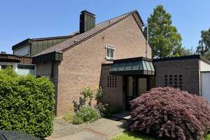 Erdgeschosswohnung im Zweifamilienhaus mit eigenem Eingang, Indoor-Pool, Sauna und Garten – Liebermannstr. 5, 44795 Weitmar-Mitte, Bochum – Vorschaubild 2