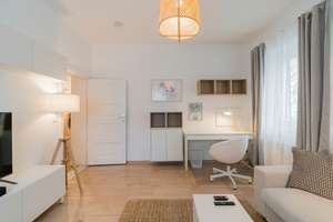 Bezugsfrei ++ Helles, möbliertes Apartment in gepflegtem Altbau ++ Top Lage – Die vollständige Adresse der Immobilie erhältst du vom Anbieter., 10437 Prenzlauer Berg, Berlin – Vorschaubild 9