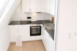 Charmante 2-Raum-Maisonette mit Einbauküche, Balkon & modernem Bad in zentraler Lage – An der Alten Post 2, 9111 Zentrum, Chemnitz – Vorschaubild 2