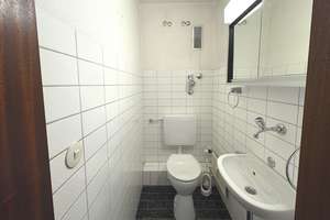 Schöne 4-Zimmer-Dachgeschosswohnung mit zwei Balkonen  – Die vollständige Adresse der Immobilie erhältst du vom Anbieter., 70563 Österfeld, Stuttgart – Vorschaubild 12