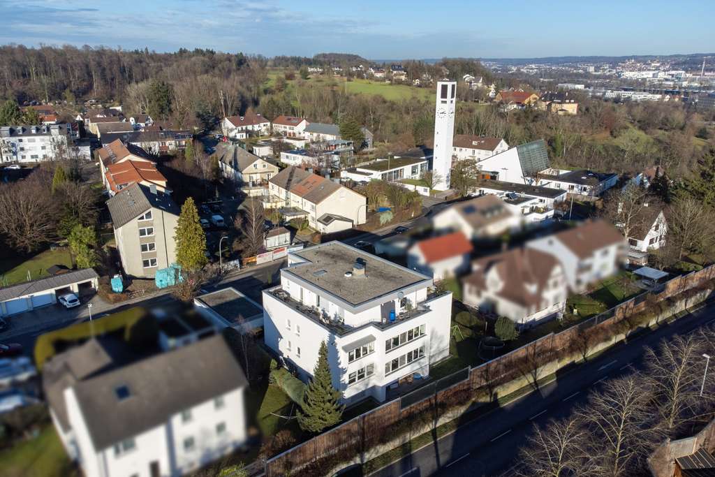Immobilie in Ravensburg - SANIEREN & EINZIEHEN! Helle, geräumige 2-Zimmerwohnung mit Garage in der beliebten Weststadt - Bild 3
