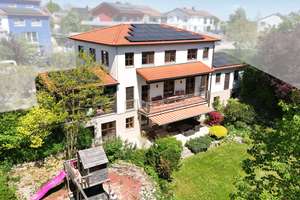 Eine Villa mit Weitblick – Hanglage trifft "Zugspitzenpanorama" – Die vollständige Adresse der Immobilie erhältst du vom Anbieter., 85049 West, Ingolstadt – Vorschaubild 2