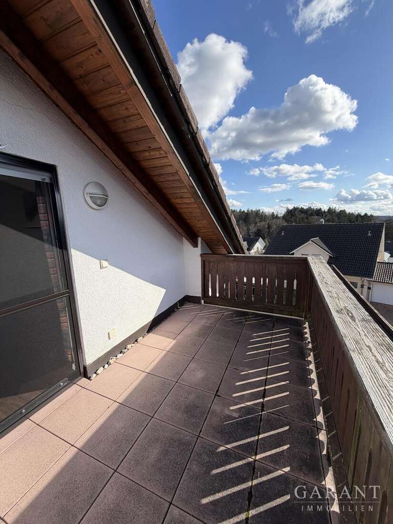 Immobilie in Althütte - Ihr neues Zuhause! Charmante 3 Zimmer-Dachwohnung mit Balkon und Stellplatz - Bild 0