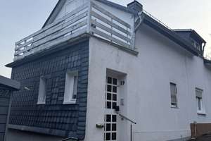 Gepflegtes Reihenhaus mit 4,5 Zimmern  in Siegen