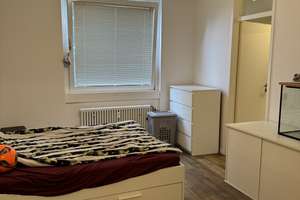 Helle und große 4-Zimmer-Wohnung in Köln Poll in direkter Rheinnähe mit Sauna  – Käulchensweg 34, 51105 Poll, Köln – Vorschaubild 12