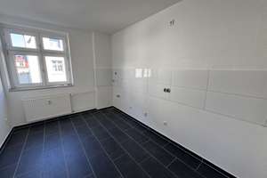Mit Einbauküche! Idyllisches Leben in ruhiger Seitenstraße – Rosastraße 21, 47226 Hochemmerich, Duisburg – Vorschaubild 2