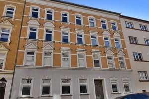 *Vermietete 3-Raum-Wohnung mit Balkon im schönen Bernsdorf zur Kapitalanlage* – Ulbrichtstraße 11, 9126 Bernsdorf, Chemnitz – Vorschaubild 1