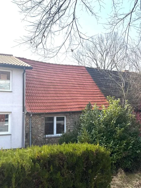 Ruhige Wohnlage in der Kurstadt: Reihenmittelhaus mit Garten und guter Anbindung Richtung Rügen, Vorpommern Rügen Kreis – Bild 3