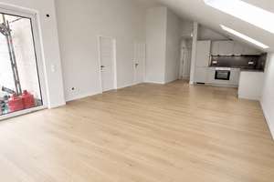 NEUBAU-ERSTBEZUG v. privat - LOFT Charakter 3,5 Zimmer Dachgeschosswohnung mit Balkon