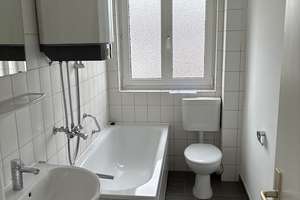 Tageslichtbadezimmer und zentrale Anbindung // 2.OG links – Laagbergstr. 60, 38440 Hohenstein, Wolfsburg – Vorschaubild 2
