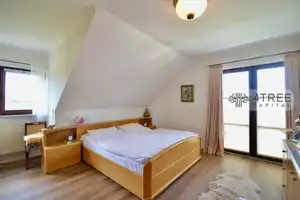 EINFAMILIENHAUS-ENSEMBLE AUF EINEM PARKÄHNLICHEN GRUNDSTÜCK MIT MASSIVEM GARTENHAUS – Segeberg (Kreis) – Vorschaubild 19
