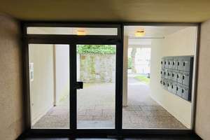 Bestlage City-Ost: Belle-Etage in der "Beethovenstraße" mit 2 Terrassen, 2 PKW-Plätzen, Aufzug & EBK – Beethovenstr. 12, 65189 Südost, Wiesbaden – Vorschaubild 2