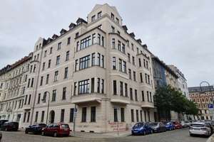 Schöne 2 Zimmer Wohnung mit Einbauküche und Balkon im Herzen von Magdeburg