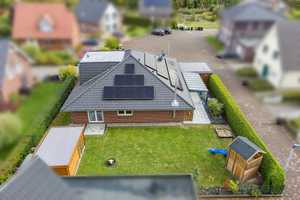 Exklusiver Walmdachbungalow – Stilvolles Familienwohnen auf höchstem energetischen Niveau – Herzogtum Lauenburg (Kreis) – Vorschaubild 3
