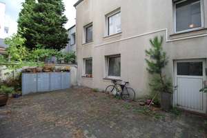 EXKLUSIV ALTBAU IM ANBAU/INNENHOF KOMPLETT LAMINAT 1.OG WEIßES DUSCHBAD GROßE KÜCHE RUHIG GERRESHEIM – Die vollständige Adresse der Immobilie erhältst du vom Anbieter., 40625 Gerresheim, Düsseldorf – Vorschaubild 9