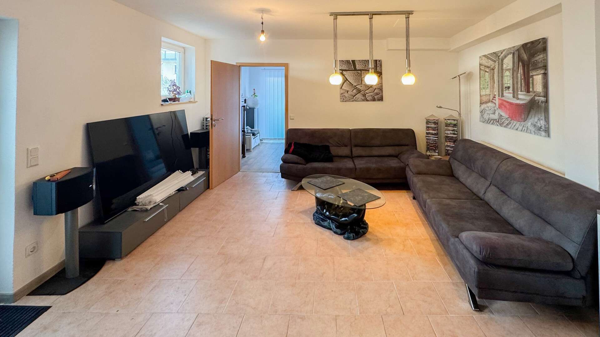 Immobilie in Weilburg - Großes Grundstück mit zwei renovierten Einfamilienhäuser und einer Einliegerwohnung vor Weilburg! - Bild 11