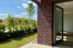 Neubau-Gebiet Hannover Kronsrode: Einbauküche, 2 Terrassen + Garten, 2 Bäder, Fußbodnhzng, TG, Kellr – Christine-Hardt-Straße 21, 30539 Bemerode, Hannover – Vorschaubild 3