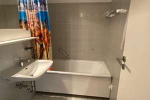 Bezugsfreie 3-Zimmer-Wohnung mit Westbalkon direkt am Olympiapark – 80809 Am Luitpoldpark, München – Vorschaubild 9
