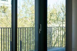 Architektur-Highlight am Mauerstreifen: Balkone, Sichtbeton, Privatsphäre & Weitblick – Die vollständige Adresse der Immobilie erhältst du vom Anbieter., 10435 Mitte (Ortsteil), Berlin – Vorschaubild 18