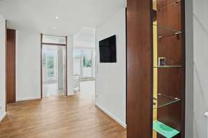 Exklusive 2-Zimmer-Wohnung mit Sauna und Schwimmbad in Erlangen-Burgberg – Die vollständige Adresse der Immobilie erhältst du vom Anbieter., 91054 Burgberg, Erlangen – Vorschaubild 13