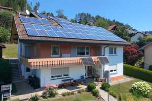 Familienidylle mit Garten und Panoramablick! Freistehendes Zweifam.-Haus , sehr guter Zustand.