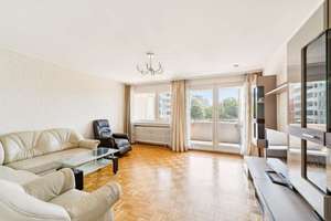Leerstehende 2,5-Zimmer-Wohnung mit Balkon, Tiefgarage und attraktivem Umbaupotenzial in München – Strehleranger 00, 81735 Neuperlach, München – Vorschaubild 2