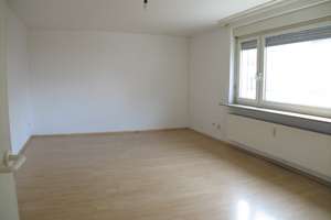 Geräumige, 2-Zimmerwohnung (ohne Balkon) mit großer Wohnküche und Tageslichtbad Nähe Fußgängerzone – Berliner Straße 12, 75172 Weststadt, Pforzheim – Vorschaubild 3
