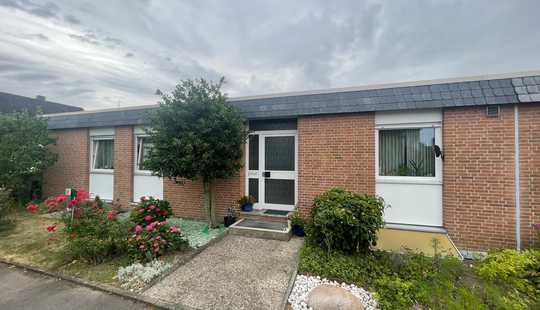 Bild von BS-Schapen, ruh. Lage, Reihenendbungalow, ca 121 m²-Wfl, 517m² Eigt-Grdst, 2 Gara, Kamin, V-Kell
