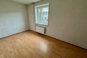 Lichtdurchflutete 3-Zimmer-Erdgeschosswohnung mit Balkon in Gebhardshagen – für Sie in der Renovieru – Reichenberger Straße 7, 38229 Gebhardshagen, Salzgitter – Vorschaubild 4