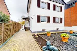 Gemütliches Ein-/ Zweifamilienhaus mit großzügigem Gartengrundstück und 2 Garagen in Hilden-Ost – Walder Straße 388, 40724 Mettmann (Kreis) – Vorschaubild 2