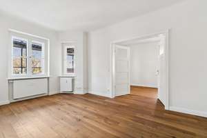 Schöne Familienwohnung in Zehlendorf mit Einbauküche *saniert* – Die vollständige Adresse der Immobilie erhältst du vom Anbieter., 14167 Zehlendorf, Berlin – Vorschaubild 1