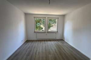 Anschauen Einziehen -  2 Zi.-Whng. mit viel Platz - Duisburg Rheinhausen – Klausstraße 2, 47226 Hochemmerich, Duisburg – Vorschaubild 5