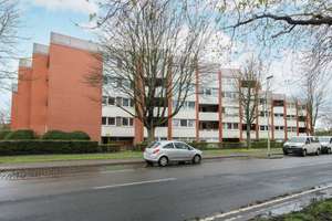 Flexibel nutzbar: 3-Zimmer-Wohnung mit Loggia, TG-Stellplatz & Entwicklungspotenzial im Heideviertel – Die vollständige Adresse der Immobilie erhältst du vom Anbieter., 30625 Heideviertel, Hannover – Vorschaubild 1