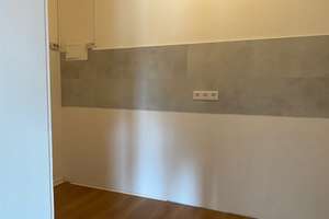 Teilmodernisierte 2-Zimmer-Wohnung mit Balkon (1.OG) – 61 m² – zentrale Lage – Moerserstrasse 79, 47803 Cracau, Krefeld – Vorschaubild 4
