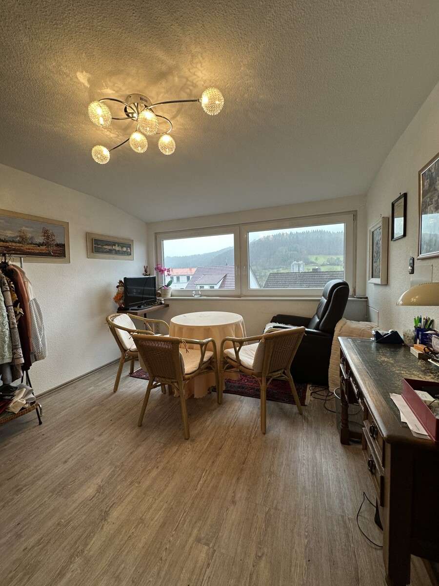 Immobilie in Weißbach - Solides Anlageobjekt: Gepflegtes 3-Familienhaus mit Garage, Carport & vermieteten Wohnungen - Bild 3