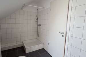Familienfreundliches Reihenmittelhaus mit Garten und Einbauküche in Düsseldorf-Wittlaer – Nähe ISD** – 40489 Wittlaer, Düsseldorf – Vorschaubild 17