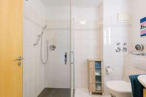 Attraktive, freiwerdende 3-Zimmer-Wohnung mit zwei herrlichen Balkonen & TG-Stellplatz im Rieselfeld – 79111 Rieselfeld, Freiburg im Breisgau – Vorschaubild 11