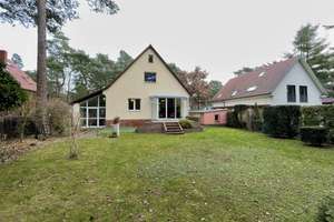 Einfamilienhaus/Villa in Kleinmachnow mit Grundstück zu Vermieten – Hohes Holz 16, 14532 Kleinmachnow – Vorschaubild 3