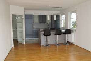 Gepflegte 2-Zimmer-Wohnung in Regensburg – 93049 Westenviertel, Regensburg – Vorschaubild 3