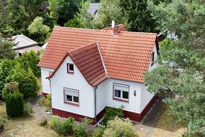  ***Leistbares Domizil mit Potenzial im beliebten Berlin-Müggelheim*** – Die vollständige Adresse der Immobilie erhältst du vom Anbieter., 12559 Müggelheim, Berlin – Vorschaubild 1