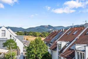 Dachgeschosswohnung mit Galerie & Tiefgarage – Die vollständige Adresse der Immobilie erhältst du vom Anbieter., 79117 Ebnet, Freiburg im Breisgau – Vorschaubild 3
