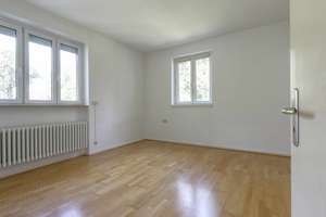 Mainz Oberstadt # großzügige 5 Zimmerwohnung im 1. Obergeschoss # Einbauküche # Gartenanteil – Am Stiftswingert 13, 55131 Oberstadt, Mainz – Vorschaubild 8