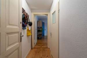 Bezugsfrei: im grünen Innenhof: 1.5-Zimmer-Altbauwohnung – Die vollständige Adresse der Immobilie erhältst du vom Anbieter., 10559 Moabit, Berlin – Vorschaubild 11
