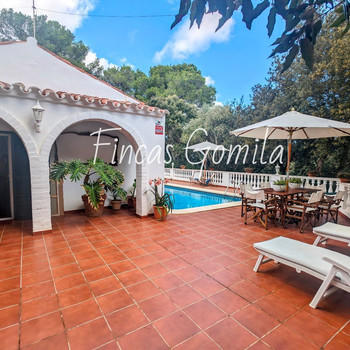 WUNDERSCHÖNE VILLA AUF DEM LAND
