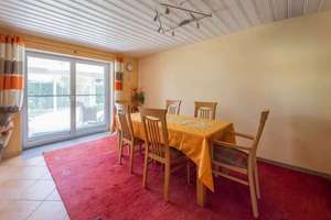 Großzügiges Einfamilienhaus mit Wellnessbereich, in ruhiger Lage, 5 Minuten von BMW in Dingolfing – Die vollständige Adresse der Immobilie erhältst du vom Anbieter., 84130 Dingolfing – Vorschaubild 6